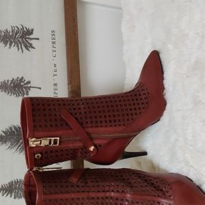 Donald J. Pliner Boots - 7